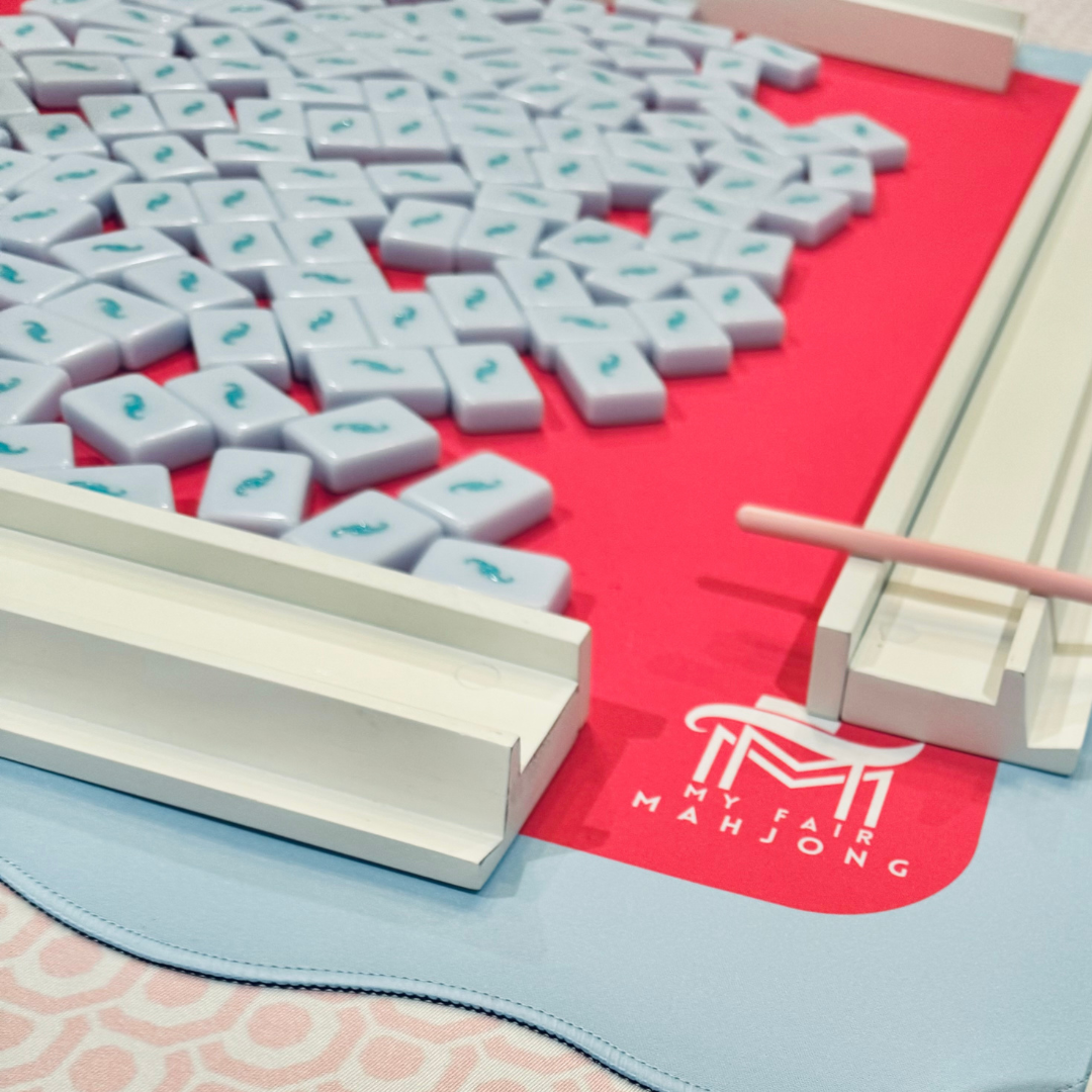 MAHJONG MAT  |  Color Wave  |  31" x 31": Green Center- Pink Scallop